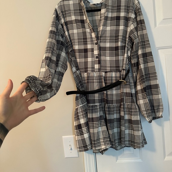 ASOS Women’s patterned mini dress w/ cinch belt 🖤 - Picture 8 of 8